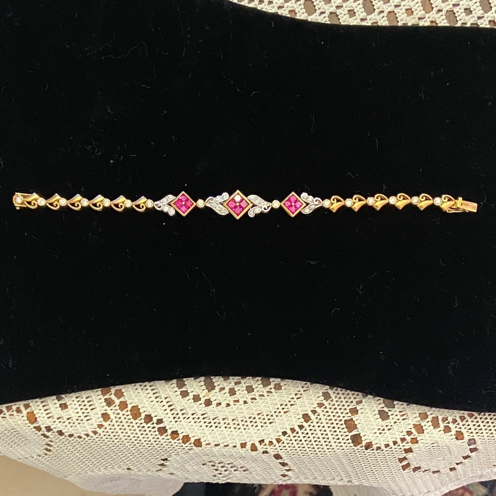Suzanne Somers Elegant Gold and Pink Bracelet